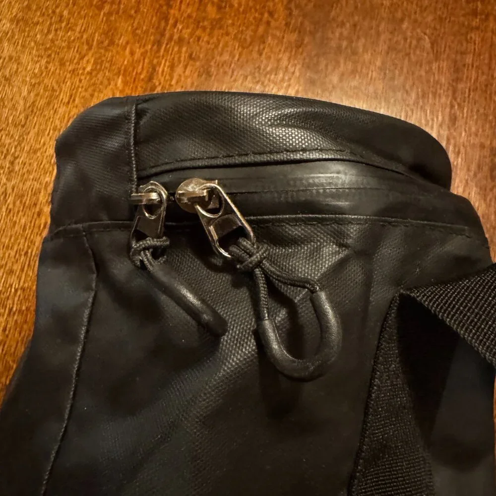 insulated shoulder /water bag
